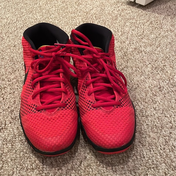 Kyrie 1’s - Picture 2 of 4